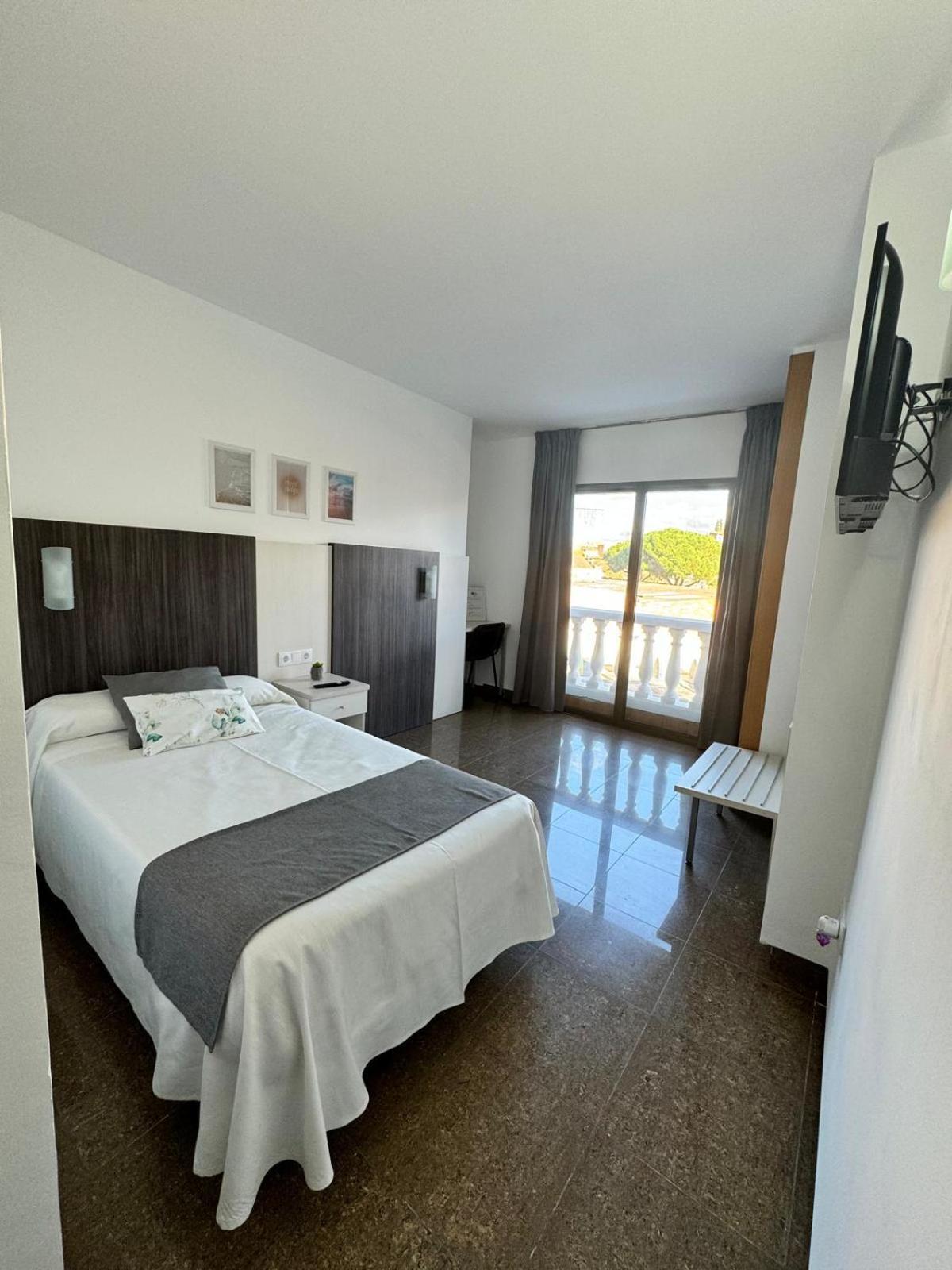 Hotel Morell ภายนอก รูปภาพ