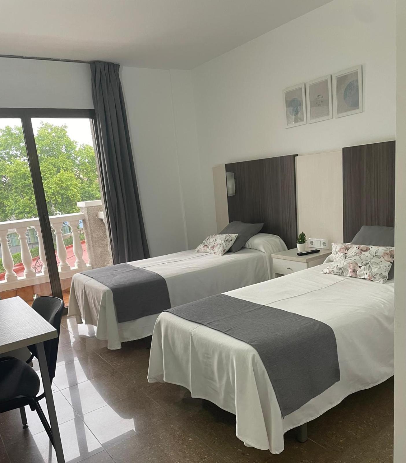 Hotel Morell ภายนอก รูปภาพ