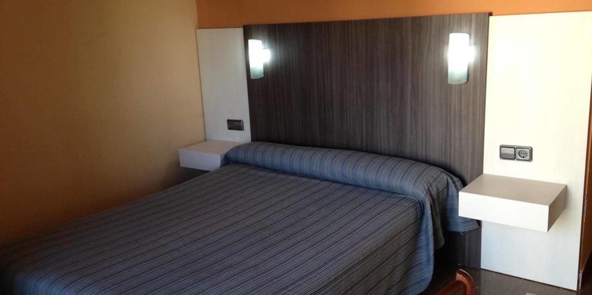 Hotel Morell ภายนอก รูปภาพ